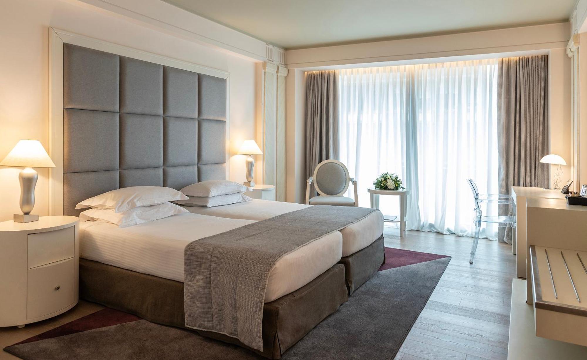 Hotel Njv Athens Plaza Exteriér fotografie A room at the hotel