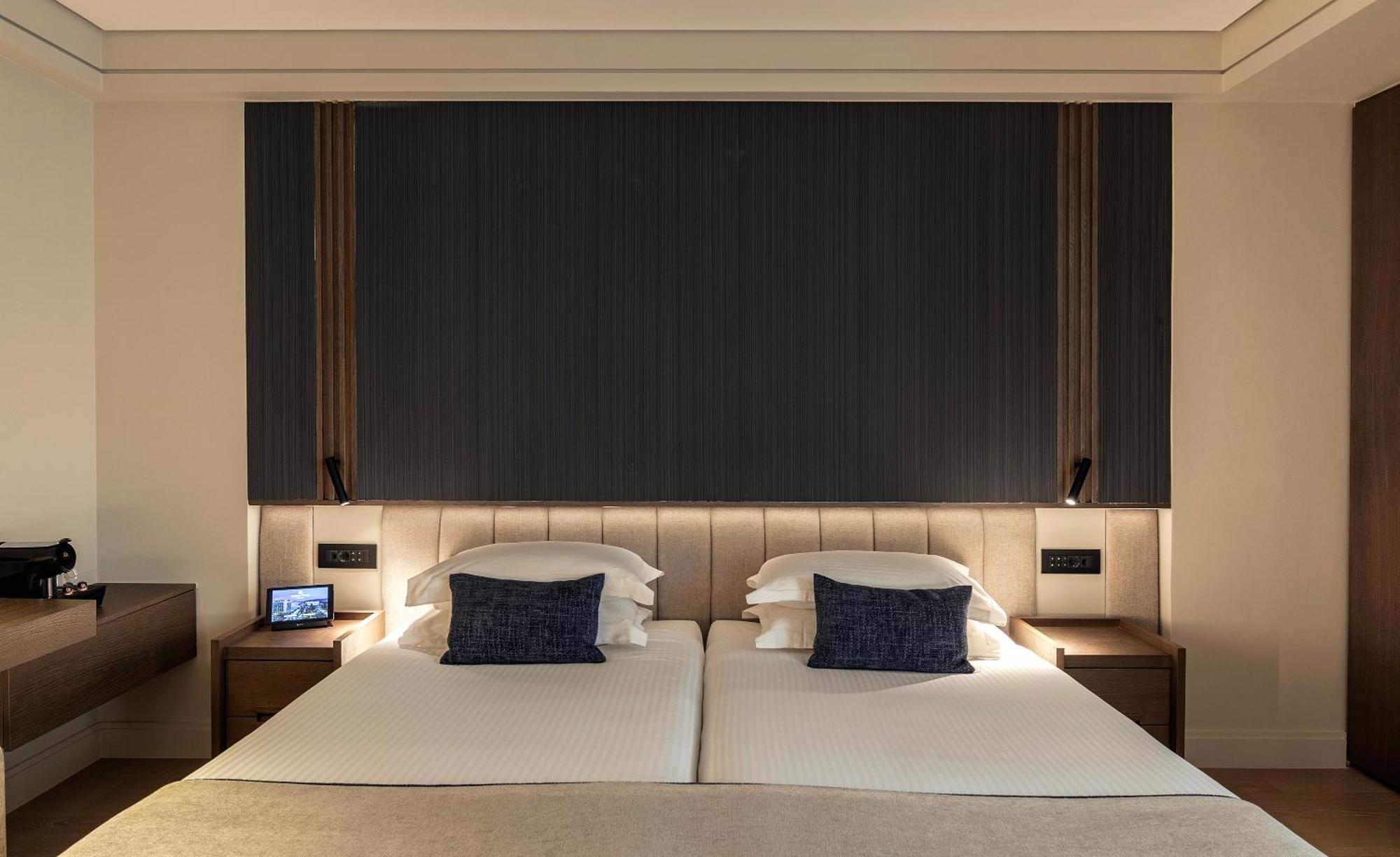 Hotel Njv Athens Plaza Exteriér fotografie A bedroom at the hotel