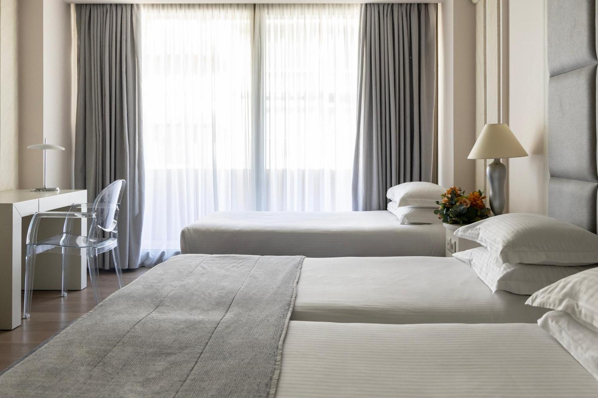 Hotel Njv Athens Plaza Exteriér fotografie A room at the hotel